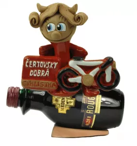 Čertica na víne - cyklistka