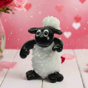 Sklenená ovečka - čierna ovca