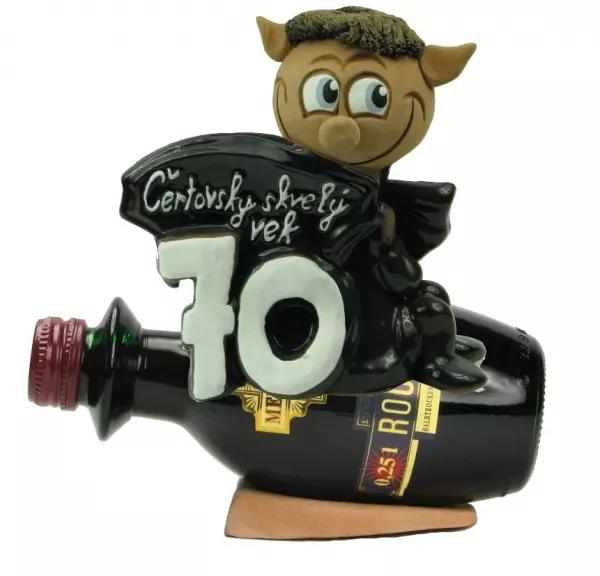 Čert, čertica - sediaca na víne s číslom k narodeninám 70 Čert