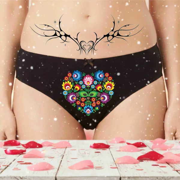 Dámske tangá s folklórnym srdiečkom